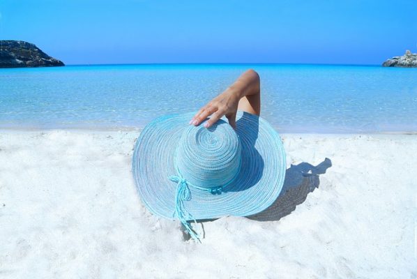 A blue beach hat